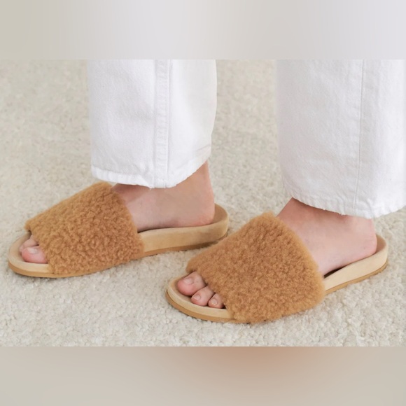 Jenni Kayne Shearling Slide Sandals - Picture 2 of 6